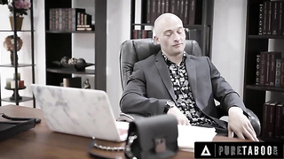 Lippy Crank Businessman Wants a Muddy Favor from Councilwoman Angela White (Zac Wild)