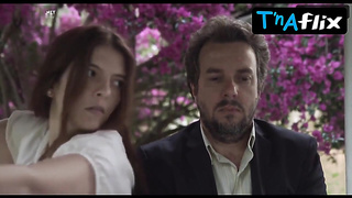 Ana Abbott Culo, Globes Vignette in O Espelho