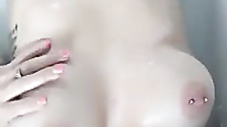 AMBER IN THE BATHTUB