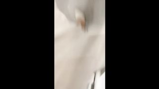 中国身材苗条小秘书上班时间开直播去厕所尿尿腰细胸大毛毛比较 多漏奶漏逼小秀喜欢不要错过