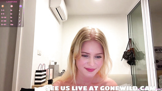 Solo Sweetheart Waves Her Hair Arms Blondie Edition