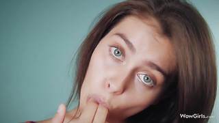 Highly Steaming Woman Alissa Foxy Taunting Us in This Astounding Solo Movie