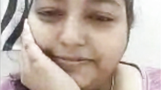 Ample indian woman eyeing jizz shot on cam