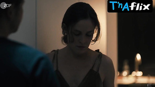 Katharina Lorenz Uber-sexy Episode in Der Zauberwurfel - Mord In Der Familie