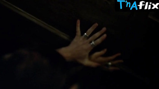 Jessica Parker Kennedy Girl-girl, Culo Gig in Black Sails