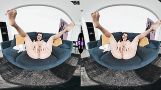 Arina Plays with Her Bald Coochie – Tmwvrnet