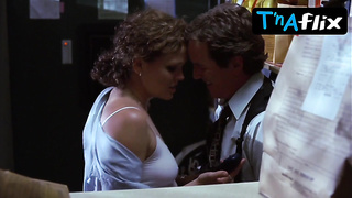 Dina Meyer Orbs Vignette In Wild Things: Diamonds In The Rock hard