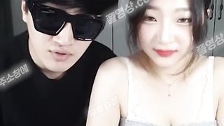 6184 KBJ 팝콘 SUCKY-SUCKY 수호 존예 항공과 F컵 헌팅녀 집으로 대려와서 팬방 two Korea 텔레 UUB892