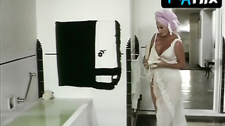 Anita Ekberg Baps Gig in Who Wants To Rest?