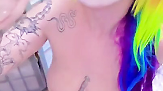 Blxxdbunny’s Faceholes A Faux-cock With A Clown Make-up On