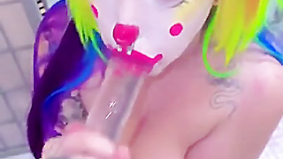Blxxdbunny’s Faceholes A Faux-cock With A Clown Make-up On