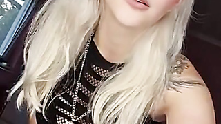 Liensue Taunts And Showcases Off Her FELLATIO Abilities