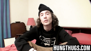 Heterosexual thug Sean Johansen faps giant dinky for admirers