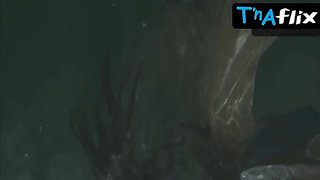 Malgorzata Kowalska Globes Episode in Szamota's Domina