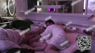 6219 어린 알바녀들만 꼬셔서 따먹는 아저씨 귀엽게 생긴 단발 슬랜더 1 Korea 텔레 UUB892