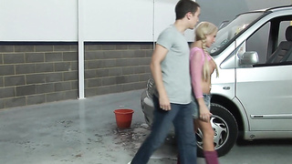 Savannah Gold And Francesca Have A 3some In A Truck And Jizz Exchange