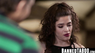 Robby Apples entices stalker Victoria Voxxx in barred give up