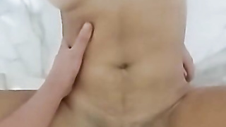 Saya Memergoki Putri Tetangga Sedang Masturbasi