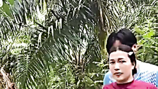 Thai Village Dame Screwing In Her Backyard