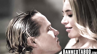 Ella Reese's hard-core spitroast concludes in facial cumshot sensation