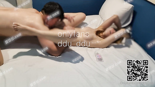 6282 온리팬스 ddu ddu 마사지 고수 초대남의 손길과 좆에 살살녹는 여친 two Korea 텔레 UUB892