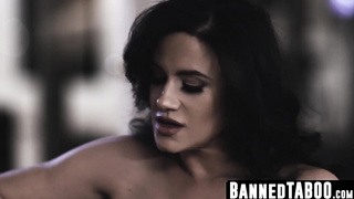 Laney Grey tempts married duo Penny Barber and John Notorious in 3 way