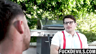 Buxom Kenna James offers pinkish gash to imperious folks instruction