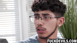 COUGAR Kenzie Taylor entices sonny in law to ride her ample funbags