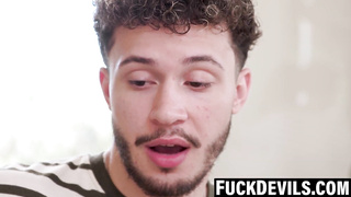 Big-chested Lexi Smith feeds sonnie in law her mouth-watering cunny and knockers