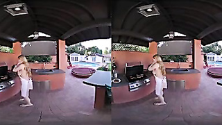 Making Bbq Makes Buxomy Blake Rosebutt Thinking About Your Shaft Vr Pornography