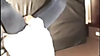 ネカフェでエロ動画見ながら持参したおもちゃでオナニーする女◯大生。 -