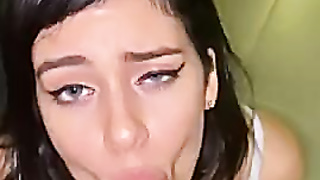 Eva Martinez: Public Vibrates (Uma Zex)