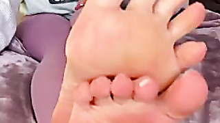 sams_feet soles taunt on couch