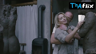 Joanna Orleanska Cool Episode in Close-ups