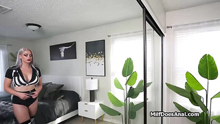 Wifey saves hubbys job with her bootie crevice