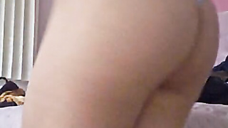 latina con hermosas piernas