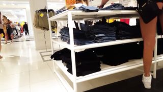 Candid Hidden Cam Teenage Shopping Displaying Bootie