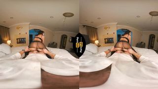 VR 180 - Kendra Spade wants to get Ravaged for her fresh Years Resolution