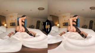 VR 180 - Kendra Spade wants to get Ravaged for her fresh Years Resolution