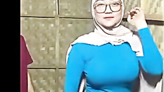 Bokep Indo Hijab Tobrut Sange Sama Abg