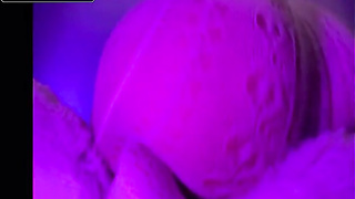 Gina Savage dirty dances her big booty