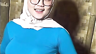 Bokep Indo Hijab Tobrut Sange Di Gilir Abg
