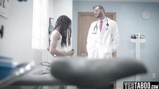 Desperate ebony COUGAR bangs therapist for cash