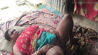 Fresh bhabhi ne khana banaa kar bulane aaya to chudai ki