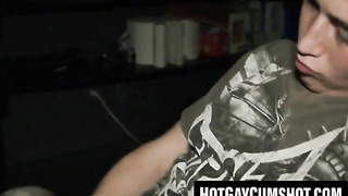 Jock in snapback sucks sinewy rod till he finishes off