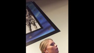 Ultra-Cute Arse Ash-Blonde Female on the Stair Climber