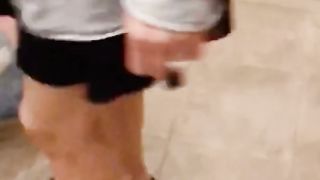 OMG Upskirt Humid Snatch no Underpants! :)