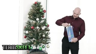 ExxxtraSmall - Huge-Chested Diminutive Teenage gets A Xxl Manstick Facial Cumshot for Christmas