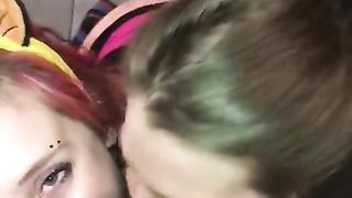 Ma Meilleure Copine me Surprend En Instruct De Sucer Mon Mec et Nous Rejoint