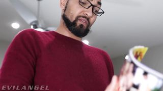 EVILANGEL Kendra Spade Pumps Out on Stepbrother's Knob